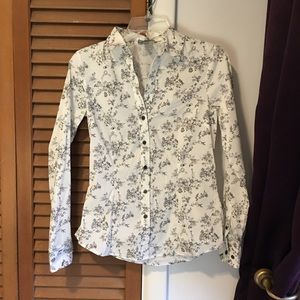 H&M: Black and White Button Down Blouse! New!